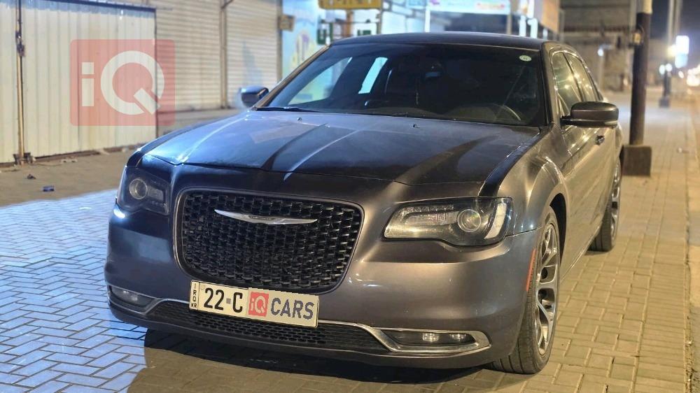 کرایسلەر 300